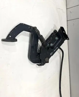 Mercedes-Benz Vito Viano W639 Clutch pedal mounting bracket assembly A6392901201 10422906 0829ZGS012