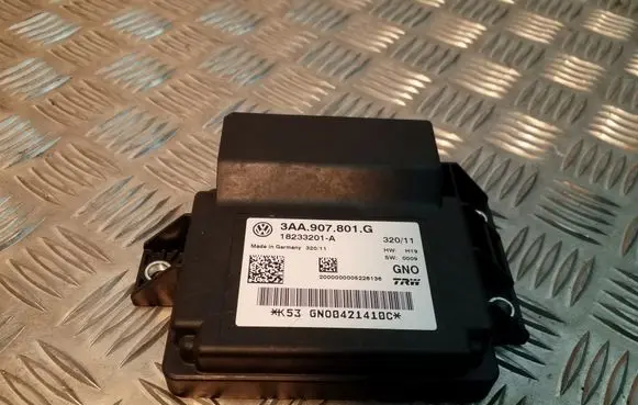 Volkswagen PASSAT B7 Hand brake control module 3AA907801G