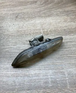 BMW 3 E90 E91 Front fender indicator light 6932997