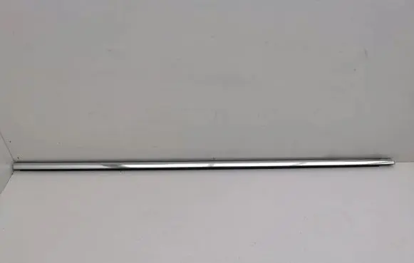 Front door glass trim molding