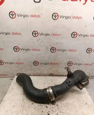 Toyota Avensis T270 Intercooler hose/pipe 173620R030 PA6GF15