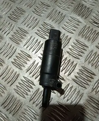 Audi A6 S6 C5 4B Windscreen/windshield washer pump 110472