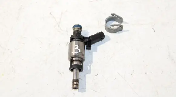 Audi A4 S4 B8 8K Fuel injector 06H906036H 0261500074