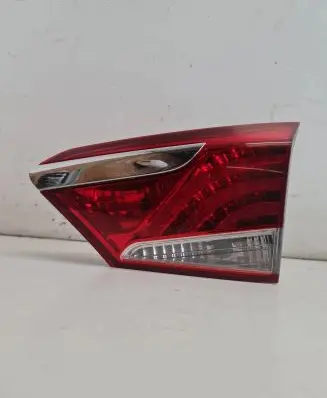 Hyundai i40 Tailgate rear/tail lights 924043Z000