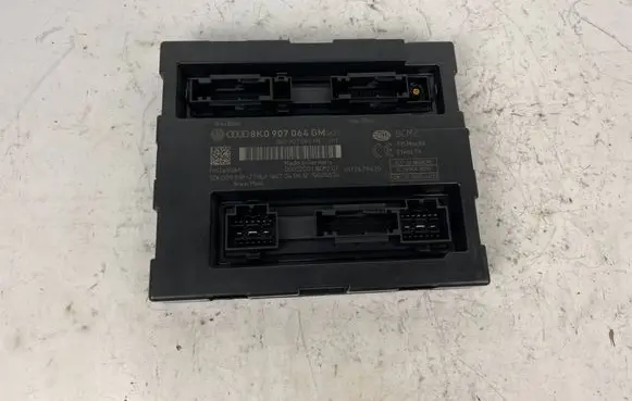 Audi A4 S4 B8 8K Comfort/convenience module 8K0907064GM 8K0907064FM
