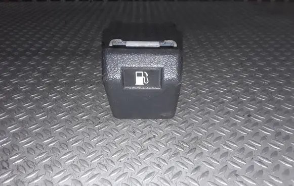 Mitsubishi Pajero Fuel tank opening switch 