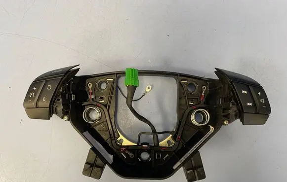 Volvo XC90 Steering wheel buttons/switches 30680843
