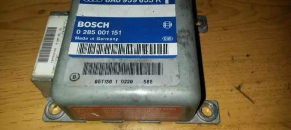 Audi A8 S8 D2 4D Airbag control unit/module 8A0959655K 0285001151