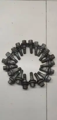 Peugeot 308 Nuts/bolts 