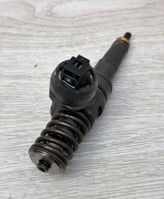 Volkswagen Caddy Fuel injector 038130073BQ 41490 RB341490