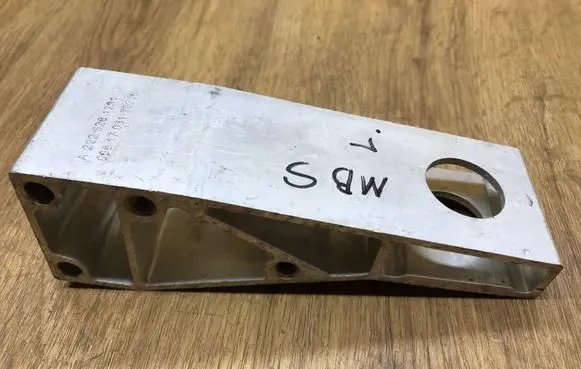 Mercedes-Benz S W222 Radiator mount bracket A2226261331