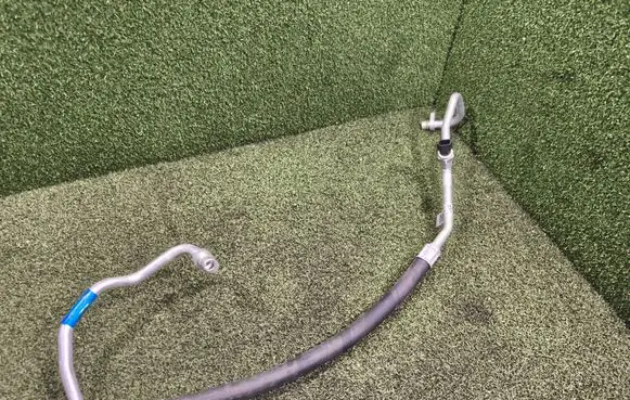 Renault Master III Air conditioning (A/C) pipe/hose 924906005R