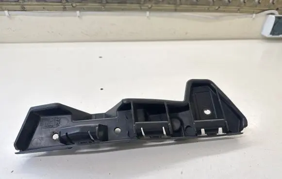 Opel Movano B Front bumper mounting bracket 0001036423 620430006R