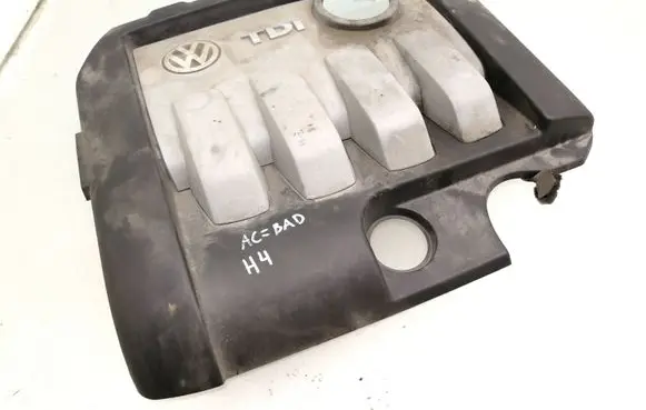 Volkswagen Golf V Engine cover (trim) 03G103925BL