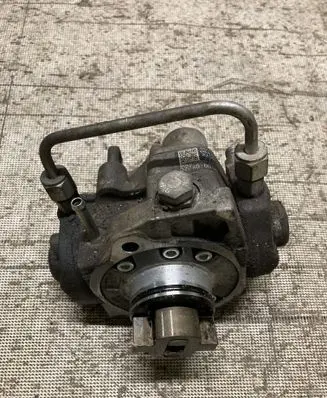 Toyota Avensis T250 Fuel injection high pressure pump 221000R020 2940000306