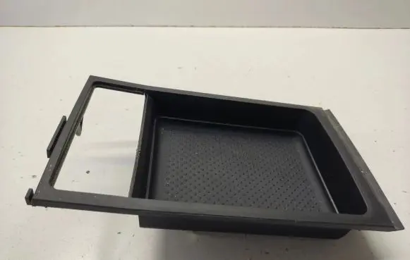 Nissan Murano Z50 Glove box central console 96924CA000