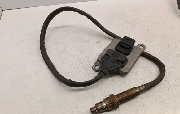 Mercedes-Benz Sprinter W906 Lambda probe sensor A0009053503 5WK96682C 0009053503