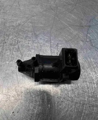 Audi A6 S6 C5 4B Turbo solenoid valve 1J0906283A