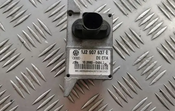 Volkswagen Golf IV ESP acceleration yaw rate sensor 1J2907637E