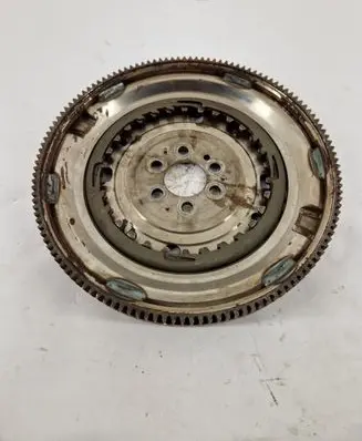 Volkswagen Jetta VI Flywheel 03F105266C