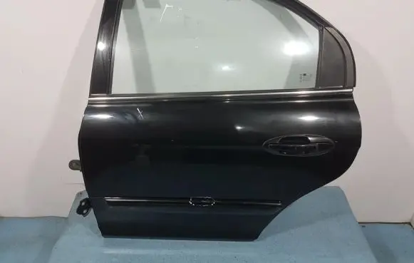 KIA Magentis Rear door