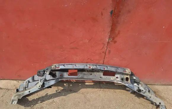 Volvo V50 Top upper radiator support slam panel 