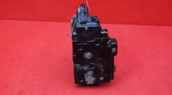 Seat Toledo II (1M) Front door lock