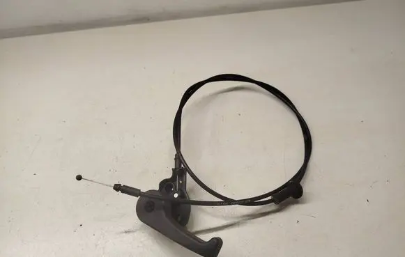 KIA Sportage Engine bonnet (hood) release handle