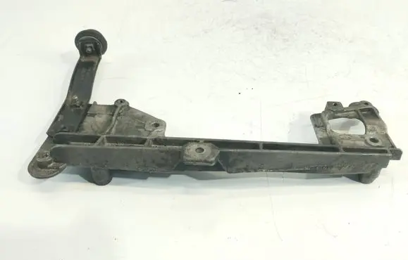 Volkswagen Touran I EGR valve cooler bracket 03G131159