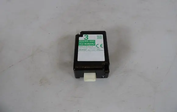 Subaru Legacy Engine control unit/module 88831AG030