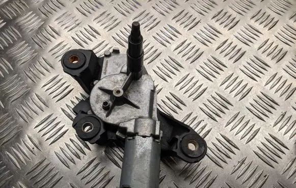 Nissan Qashqai Rear window wiper motor 0390201820