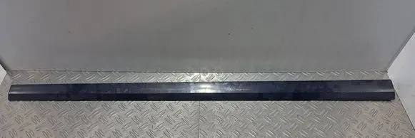 Mercedes-Benz E W211 Front door trim (molding) A2116901062