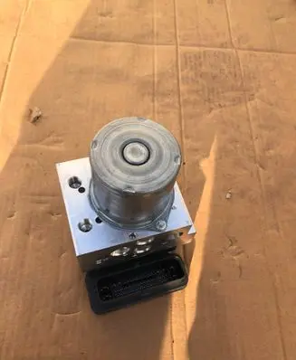 Porsche Cayenne (9Y0 9Y3) ABS Pump 9Y0614111M
