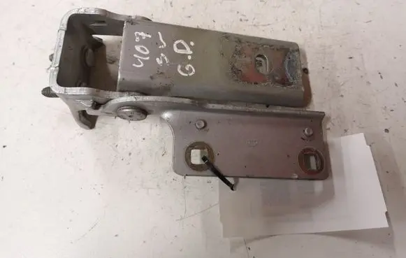 Peugeot 407 Tailgate/trunk/boot hinge