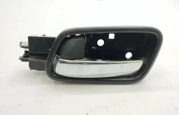 Honda CR-V Rear door interior handle