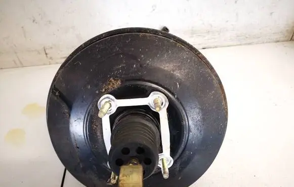 Subaru Legacy Brake booster g215t