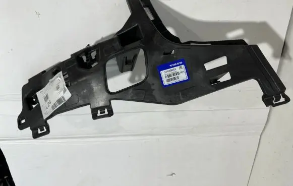 Volvo V60 Front bumper mounting bracket 31455653