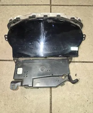 Toyota Yaris Speedometer (instrument cluster) 8380052610 4573000891