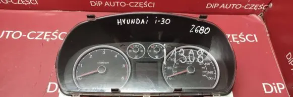 Hyundai i30 Speedometer (instrument cluster) 940032L915