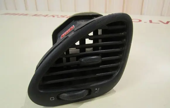 Volkswagen Sharan Dashboard side air vent grill/cover trim 7M1819703E