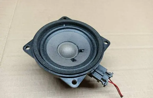 Skoda Octavia Mk4 Panel speaker 5E3035411E