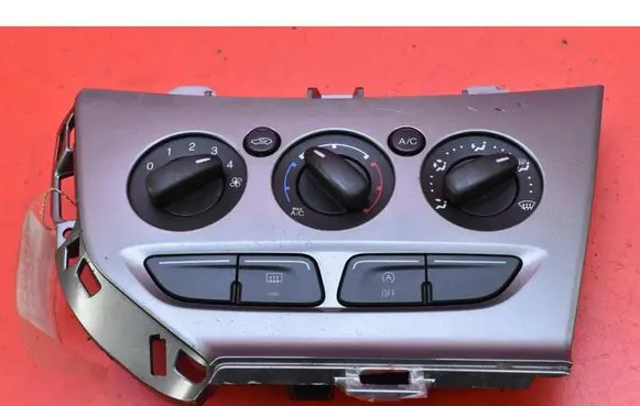 Ford Focus Climate control unit BM51-18549
