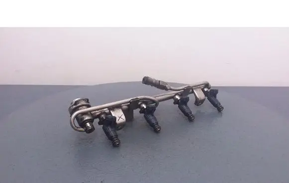 Volkswagen PASSAT B5.5 Fuel main line pipe 06B133551M
