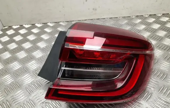 Renault Clio V Rear/tail lights 265509761R