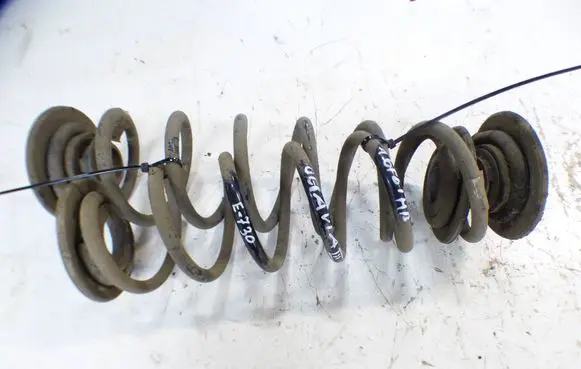 Skoda Octavia Mk2 (1Z) Rear coil spring