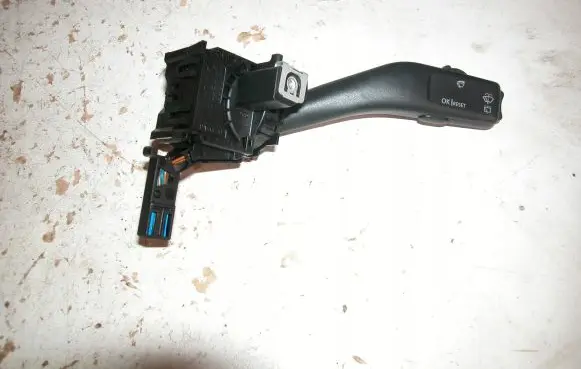 Volkswagen Touran III Wiper control stalk