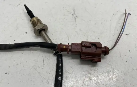 Audi A4 S4 B9 Exhaust gas temperature sensor 8W0906088B