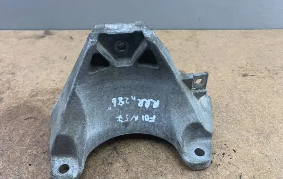 BMW 7 F01 F02 F03 F04 Gear shift cable bracket 6781229 22326781229