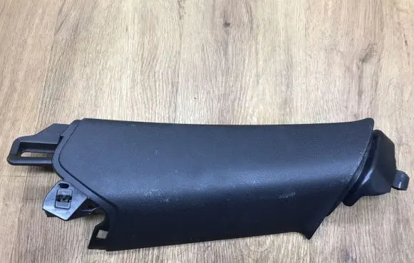 Porsche Macan (95B) (C) pillar trim 95B867288