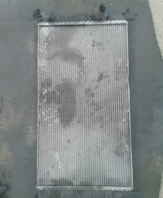 Ford Focus C-MAX Coolant radiator 3M5H8005TJ